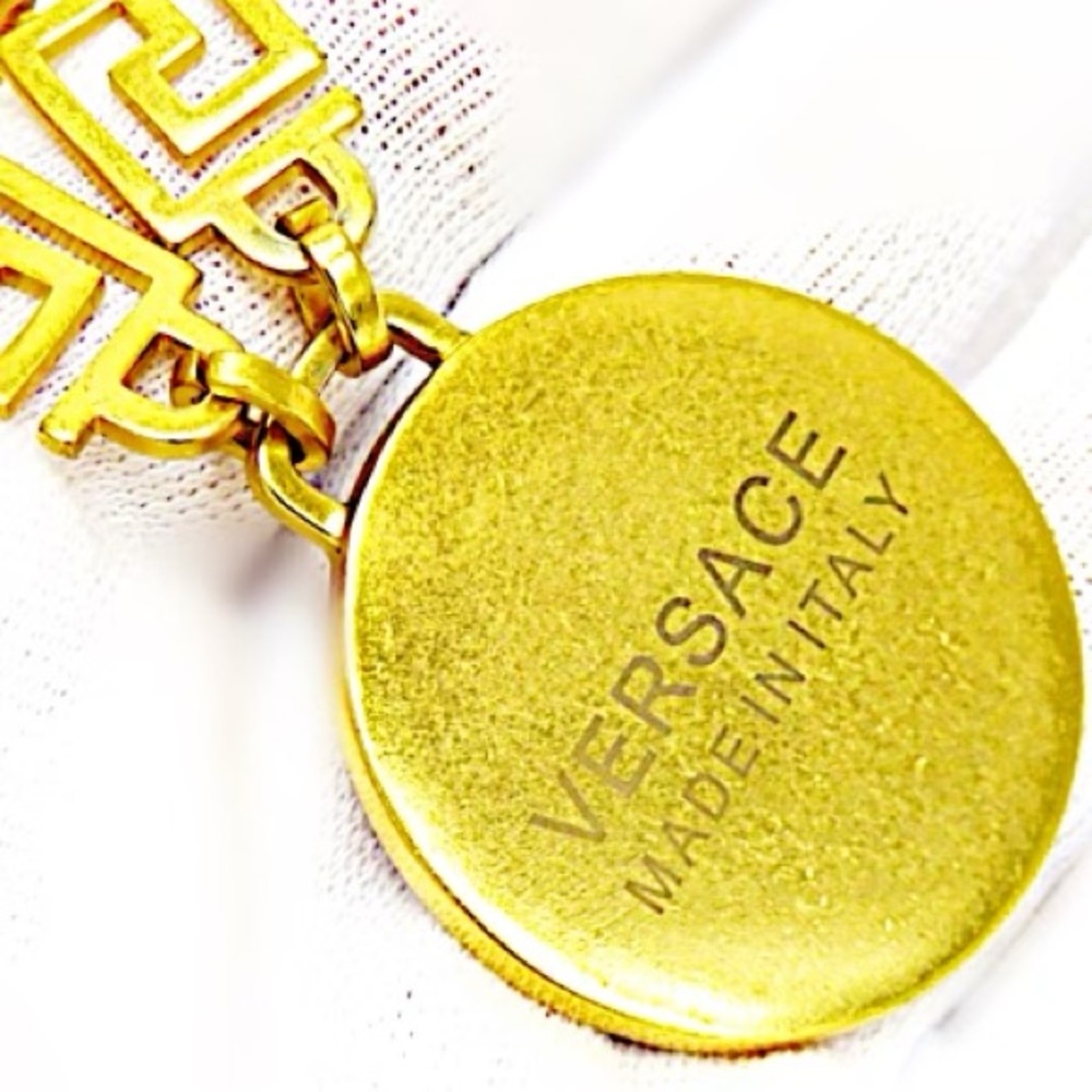 Authentic Vintage Versace Medusa Crystal Medallion Greco Chain Necklace - Picture 8 of 9